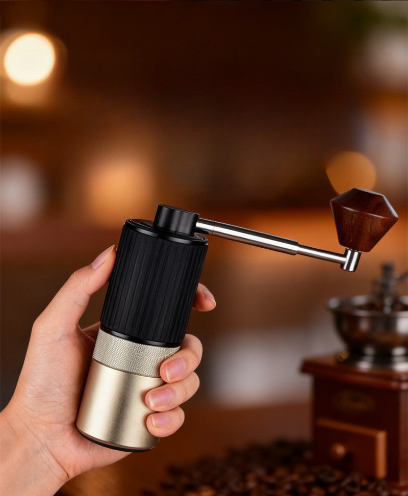 Moulin à café manuel | Le 38 design ergonomique et anti-dérapant.