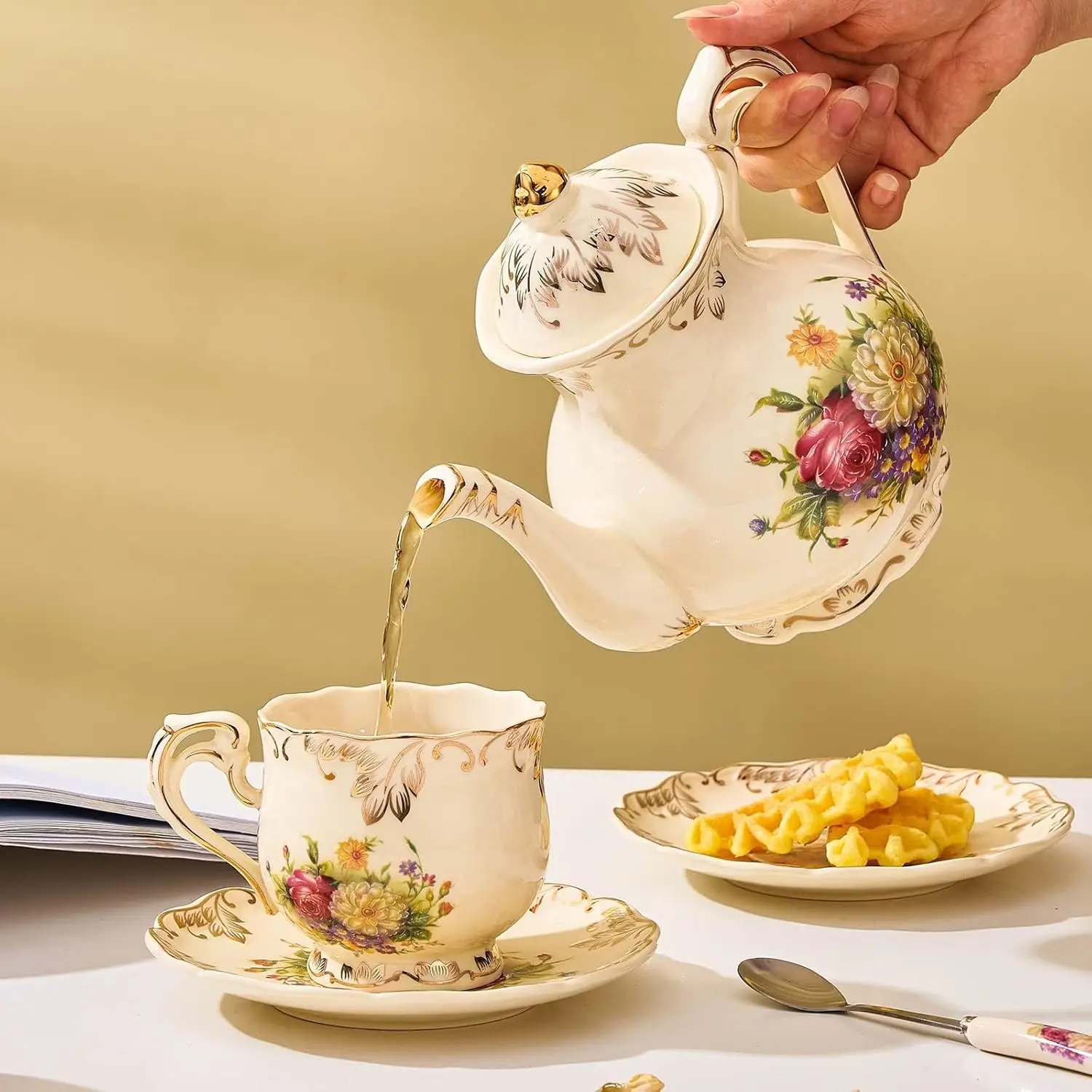 Service à Thé Héritage Floral théière de collection avec tasse festonnée