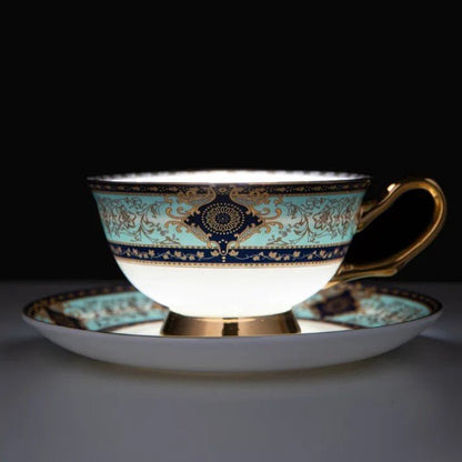 Tasse à Café RoyalBone porcelaine Bone China finesse remarquable finition dorée sur anses et bordures